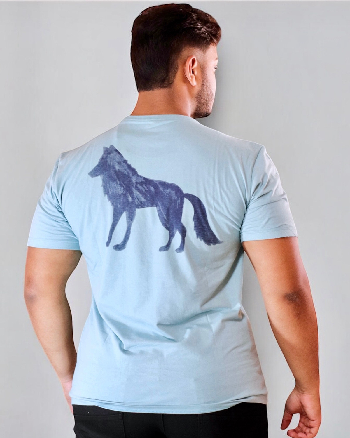 Camiseta Masc Acostamento Lobo nas Costas - Verde Aruba Ref. 96102190 — Verde