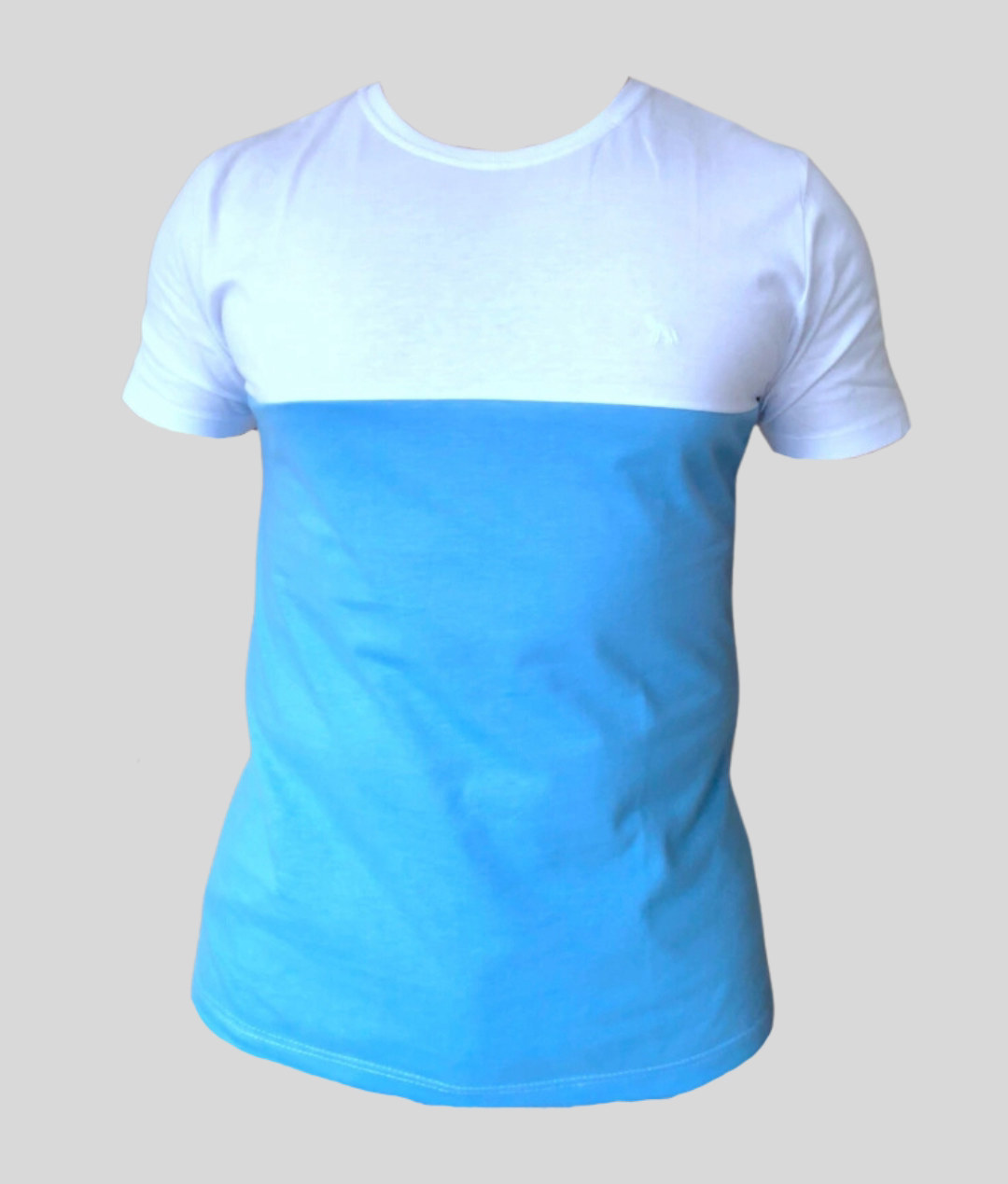 CAMISETA MASC. RECORT ACOSTAMENTO - BRANCO / AZUL SKY REF.96102156 — Azul claro